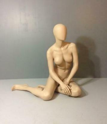 Dames  etalagepop lingerie model beschikbaar voor biedingen