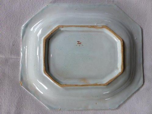 Desvres - Schotel - Aardewerk - Delft, gekopieerd in de 19e, Antiek en Kunst, Antiek | Glas en Kristal