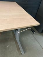 Tweedehands bureau (140x80) verstelbaar met slinger €75, Verzenden, In hoogte verstelbaar, Gebruikt, Bureau