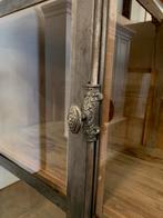 Robuuste vitrine met stalen deuren gemaakt van oud teakhout, Huis en Inrichting, Kasten | Buffetkasten, 50 tot 100 cm, Nieuw, 25 tot 50 cm