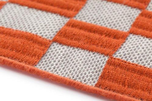 GAN Rugs - Patricia Urquiola - Poef - Mix van technieken -, Antiek en Kunst, Kunst | Designobjecten