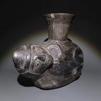 Chimú, Peru Terracotta Schip met gevangene. ca. 1000 - 1470, Verzamelen, Mineralen en Fossielen