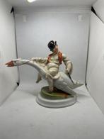 Herend - Miniatuur figuur - ragazzo che cavalca un’oca -