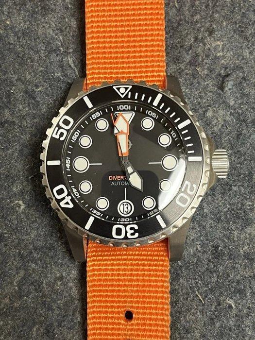 HELM - Komodo - Zonder minimumprijs - 03AR1 - Heren - 2025, Sieraden, Tassen en Uiterlijk, Horloges | Heren