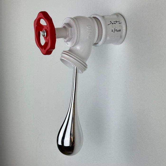 Santicri - Running out (No Reserve), Antiek en Kunst, Kunst | Designobjecten