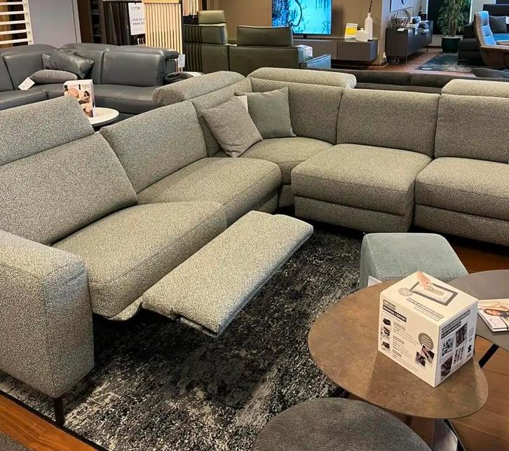 Colorado hoekbank met diverse elektrische functies., Huis en Inrichting, Banken | Bankstellen, 250 tot 300 cm, 75 tot 100 cm, Hoekbank