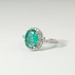 Verlovingsring - 18 karaat Witgoud - 1.89ct. tw. Smaragd -