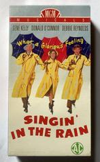 SINGING IN THE RAIN (VHS), Verzenden, Gebruikt