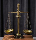 Balans of weegschaal - Messing, Marmer, Antiek en Kunst