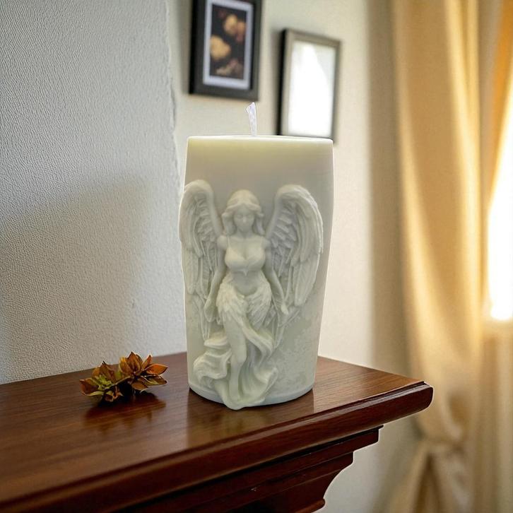 3D-reliëf Mythische gevleugelde godin, Huis en Inrichting, Woonaccessoires | Kandelaars en Kaarsen, Minder dan 25 cm, Nieuw, Kaars