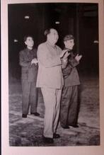 Mao’s China – Iconische propagandaportretten in zwart-wi, Verzamelen, Militaria | Tweede Wereldoorlog, Verzenden