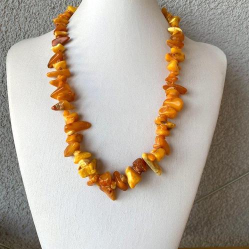 Oude lange ketting met natuurlijke Baltische amber 60 cm -, Verzamelen, Dierenverzamelingen