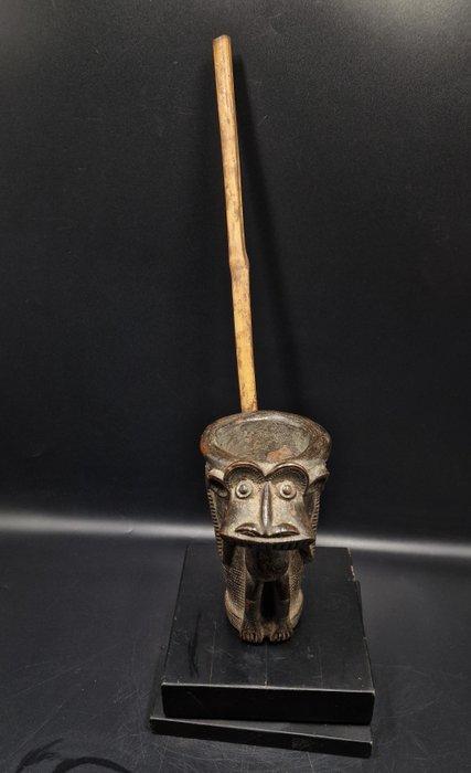 PIPE ROYAL en bakstenen aarde - Bamoun - Kameroen (Zonder, Antiek en Kunst, Kunst | Niet-Westerse kunst