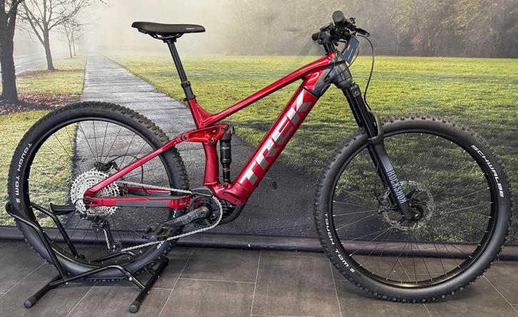 Trek Rail 5 Electrische Mountainbike met Dropper - Als Nieuw, Fietsen en Brommers, Elektrische fietsen, 50 km per accu of meer