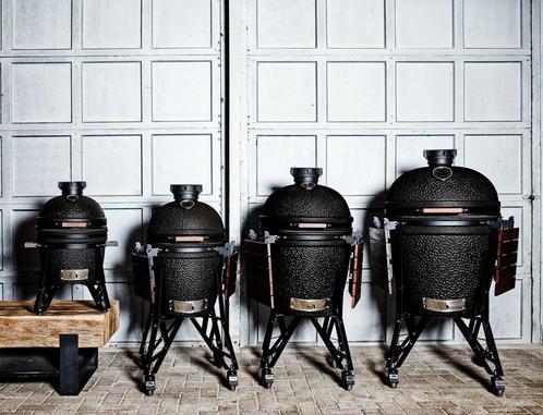 Officiele dealer The Bastard in t Groene hart Kamado bbq, Tuin en Terras, Houtskoolbarbecues, Nieuw, Met accessoires