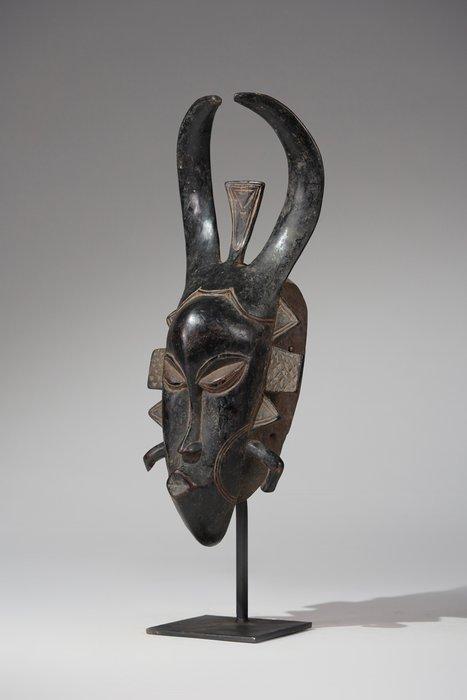 Een houten masker - Guro - Ivoorkust (Zonder Minimumprijs), Antiek en Kunst, Kunst | Niet-Westerse kunst