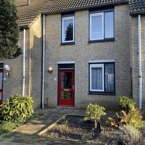 Ruime Eengezinswoning met 5 Slaapkamers gevonden in Hoogvlie, Huizen en Kamers, Huizen te huur, Direct bij eigenaar, (Studenten)kamer