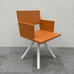 Design L.A.F. Oblique Chair van Jesse Visser, Oranje - wit