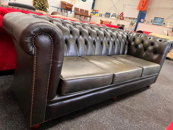 Chesterfield Maarssen ! Groen Leren Chesterfield 3 Zits-Bank, Huis en Inrichting, Banken | Bankstellen, Rechte bank, Gebruikt