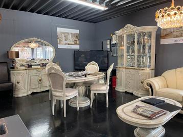 Totale Leegverkoop Italiaans woonkamer set Sale Sale beschikbaar voor biedingen