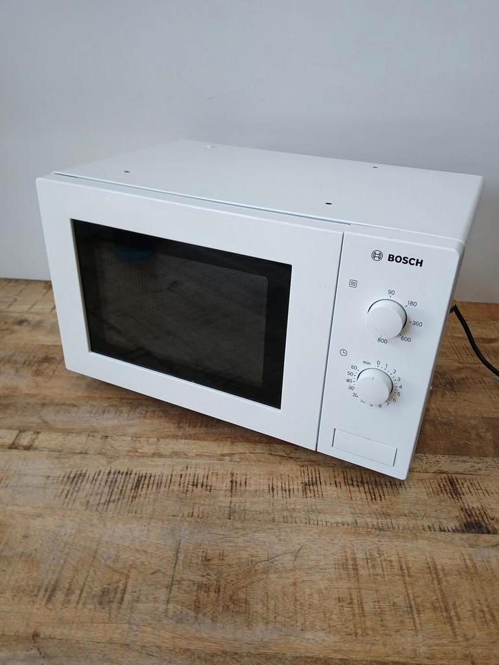 Bosch HMT72M420 magnetron, wit, 46 x 35 x 27 cm, Zakelijke goederen, Horeca | Meubilair en Inrichting, Ophalen