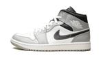 Jordan 1 mid Light Smoke Grey Anthracite - maat 37.5, Kleding | Dames, Verzenden, Nieuw, Sneakers of Gympen, Grijs