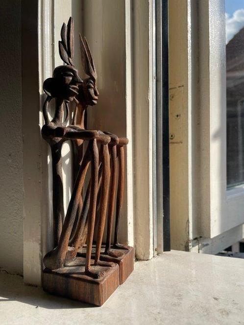 Set van 2 handgesneden houten beeldjes – Tanimbar-stijl –, Antiek en Kunst, Kunst | Niet-Westerse kunst