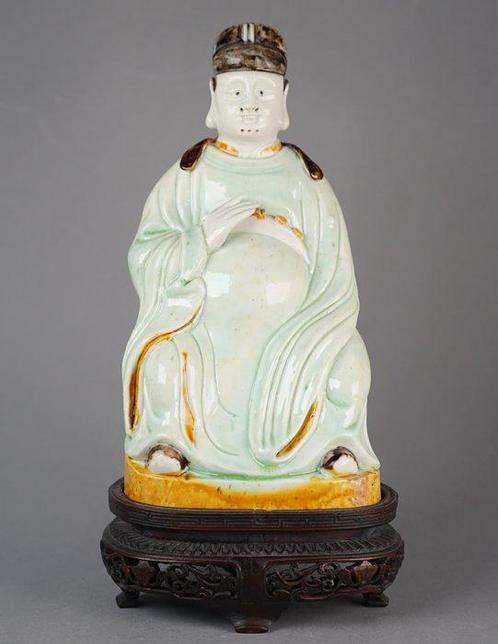 Large seated Dignitary or Immortal with exceptional Sancai, Antiek en Kunst, Antiek | Overige Antiek
