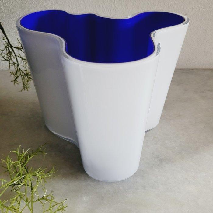 Iittala - Alvar Aalto - Vaas - Savoy (Opaline) - Glas, Antiek en Kunst, Antiek | Meubels | Stoelen en Banken