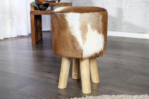 Design kruk HIDE 45cm bruin wit met geitenleer en teak -, Huis en Inrichting, Banken | Voetenbanken en Poefen, Ophalen of Verzenden