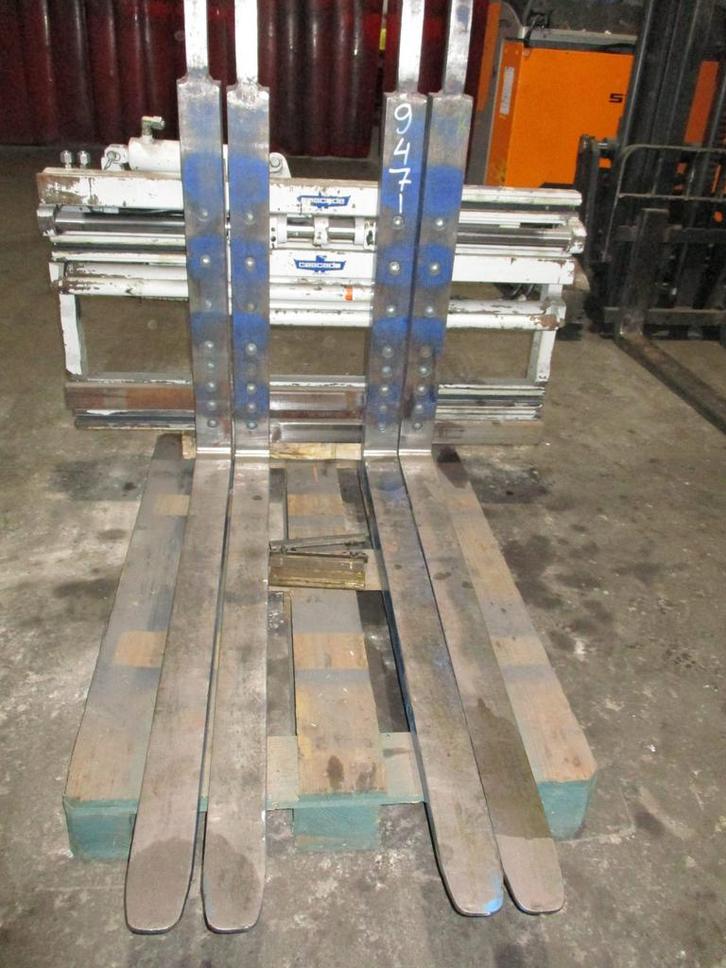 Cascade Vorkenversteller Dubbel, Zakelijke goederen, Machines en Bouw | Heftrucks en Intern transport, Verzenden