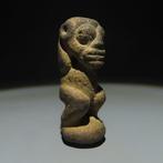 Precolumbiaans Steen Idool. 1000-1500 eeuw n.Chr. 5,4 cm