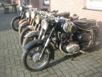 GEZOCHT-GEVRAAGD (OPKNAPPERS) KLASSIEKE-OLDTIMER MOTOREN beschikbaar voor biedingen