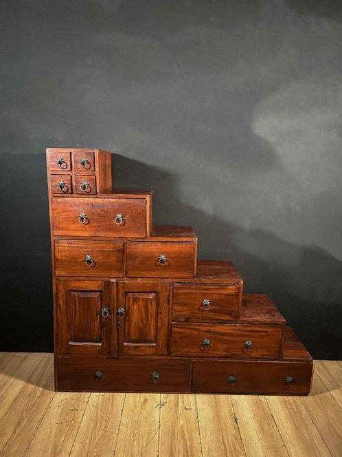 Credenza - Hout - Japan - trapkast, Antiek en Kunst, Antiek | Overige Antiek