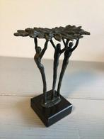 Corry Ammerlaan - sculptuur, “ Vele handen…..” - 14 cm -, Antiek en Kunst