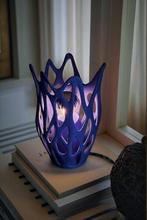 Cornu Design - Tafellamp - PLA - paarse 3D-geprinte lamp