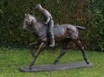 Bronzen beeld van een Polo Speler - 180x65x152cm - 137Kg, Tuin en Terras, Nieuw, Mensenbeeld, Metaal, Verzenden