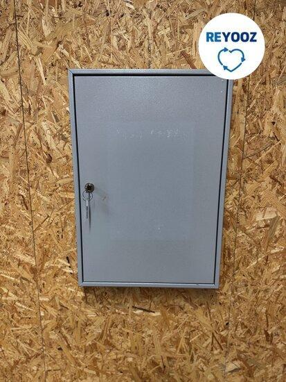 Sleutelkast - 55x38x9cm - lichtgrijs, Zakelijke goederen, Kantoor en Winkelinrichting | Kantoormeubilair en Inrichting, Verzenden
