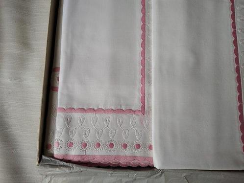 Bassetti - Laken - 280 cm - 240 cm - Dubbel setje, Antiek en Kunst, Antiek | Kleden en Textiel