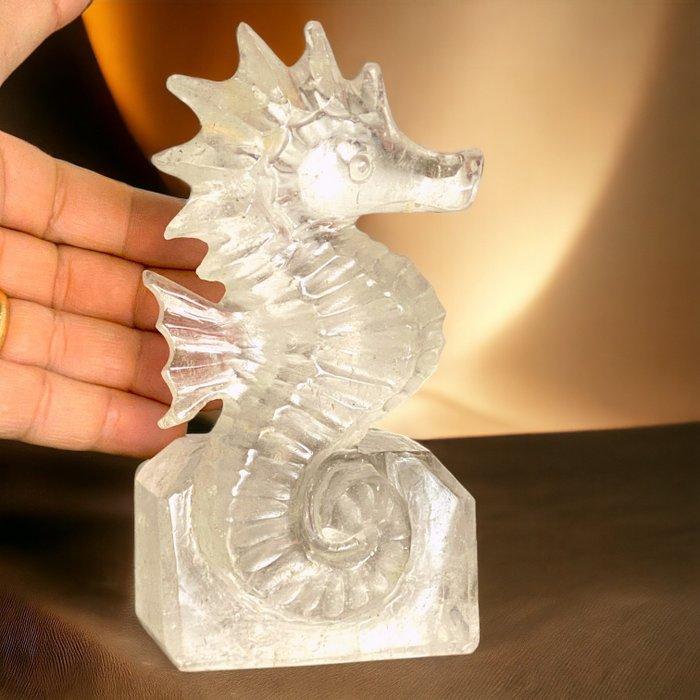 Kwarts kristal zeepaardje beeldhouwwerk - van topkwaliteit, Verzamelen, Mineralen en Fossielen