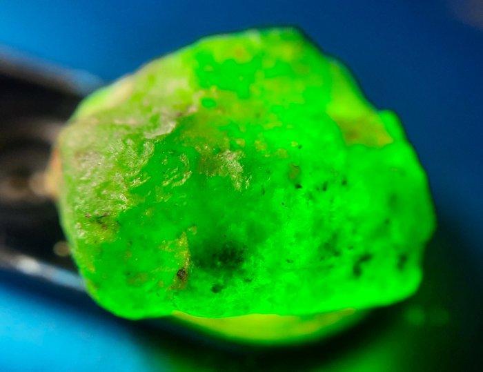 Onbehandelde natuurlijke smaragd - 12,1 ct Ruw- 2.42 g, Verzamelen, Mineralen en Fossielen