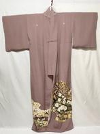 De meest formele kimono: Iro-tomesode   onderschreven