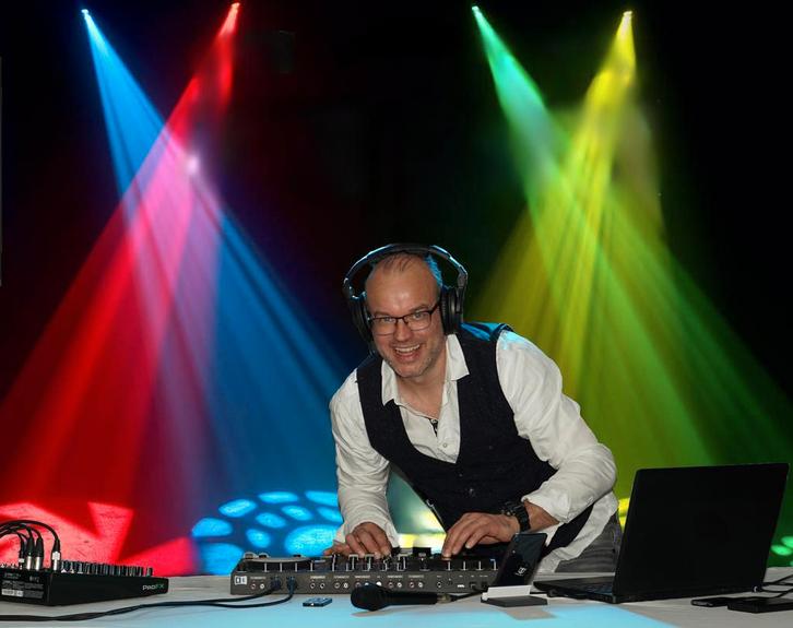 DJ, DJ huren, DJ gezocht, DJ verjaardag, DJ bedrijfsfeest, Diensten en Vakmensen, Muzikanten, Artiesten en Dj's, Dj