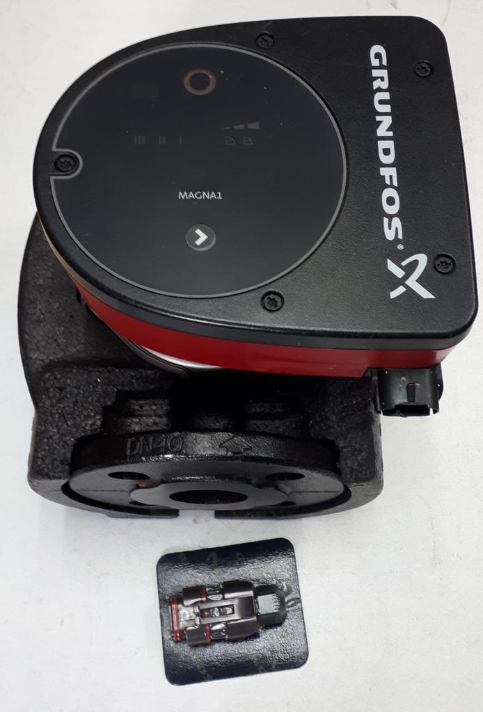GRUNDFOS POMP MAGNA1 40-60-F220 GEBRUIKT 97924175, Doe-het-zelf en Verbouw, Verwarming en Radiatoren, Gebruikt, Ophalen of Verzenden