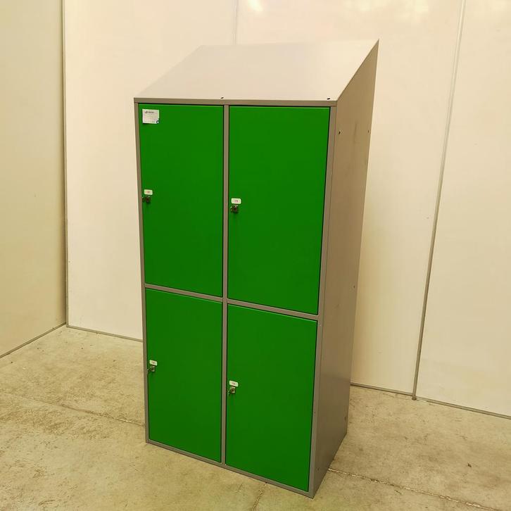 4-deurs Olssen kledinglocker EXTRA GROTE DEUREN met schade -, Huis en Inrichting, Kasten | Lockerkasten, Ophalen of Verzenden