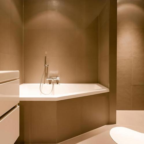 Gemeubileerd appartement met balkon en wifi inclusief prijs, Huizen en Kamers, Huizen te huur, Direct bij eigenaar, Noord-Holland