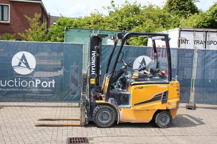 Veiling: Heftruck Hyundai 25B-9 Elektrisch 2500kg 3.3m 2017, Zakelijke goederen, Machines en Bouw | Heftrucks en Intern transport