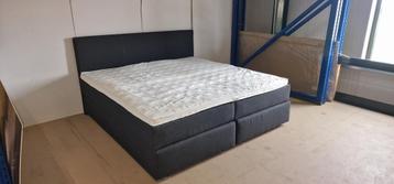 Boxspring 200x200 cm magazijn verkoop beschikbaar voor biedingen