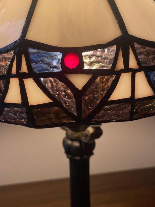 Style Tiffany - Tafellamp - in de geest van Art Déco - Glas,, Antiek en Kunst, Curiosa en Brocante