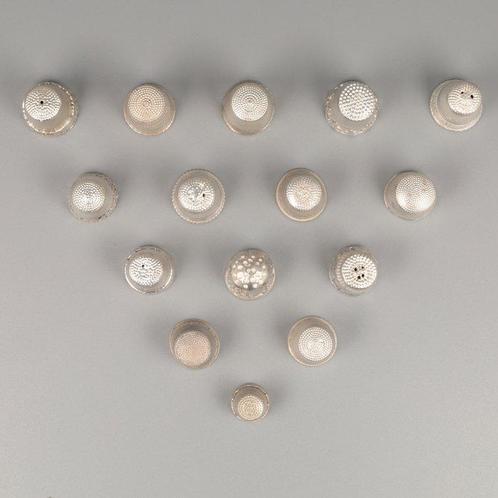 NO RESERVE - Vingerhoed (15), Antiek en Kunst, Antiek | Goud en Zilver